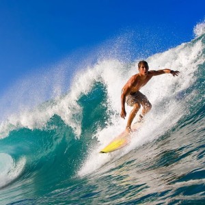 开云体育俱乐部官网-特技展现！WRC比赛中的惊险空中瞬间，wrc f1